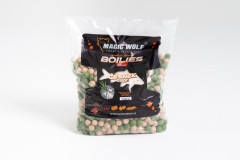 Magic Wolf boilie Česnek 5 Kg