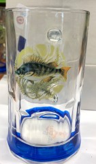 Sklenička vysoká s uchem, motiv okoun