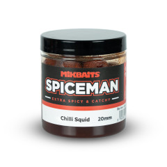 MIKBAITS Boilie v dipu Spiceman 250ml 20mm Chilli Squid